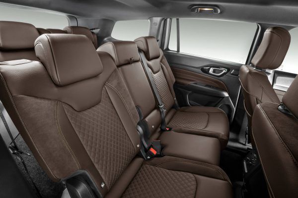 Jeep_Commander_Overland_4x4_0078-600x400