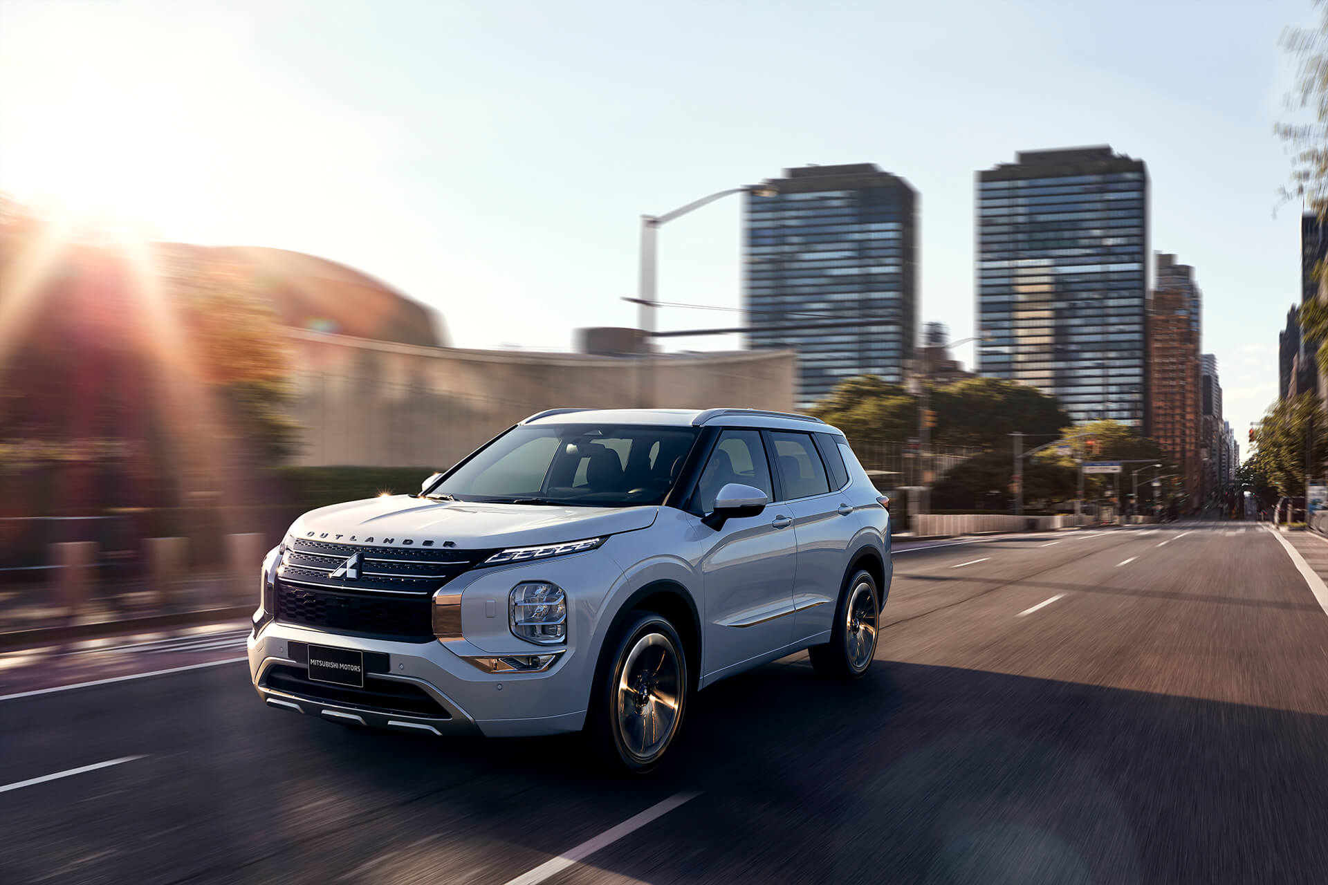 22MY_OL_LHD_MV_Exterior-a_Run