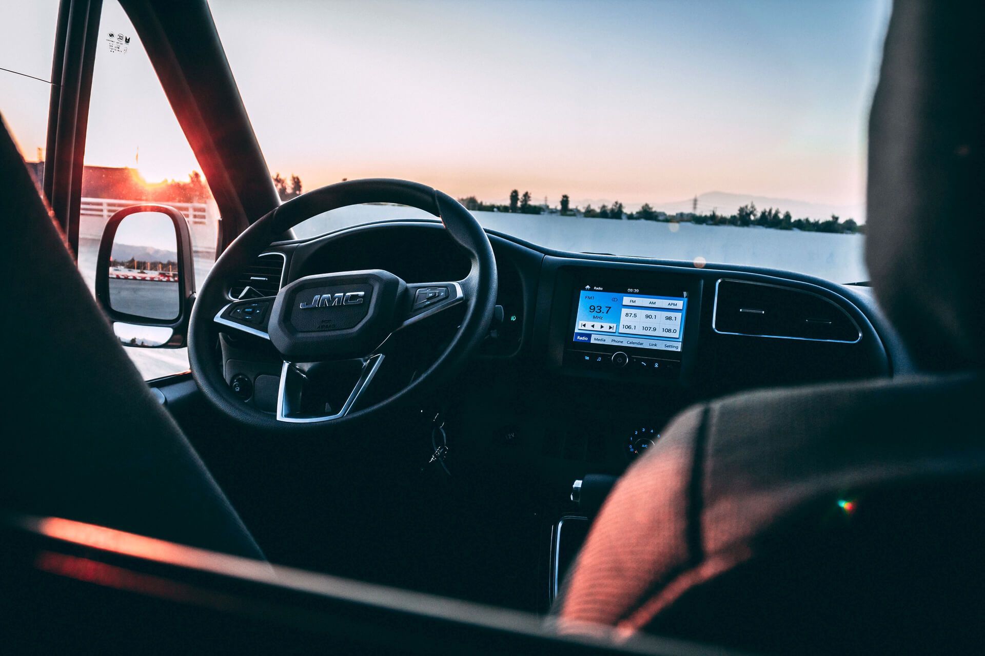 JMC_TOURING_EV_35