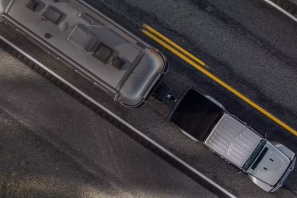 MY23-Gladiator-Safety-Security-Feature-Panel-Towing-Desktop.jpg.img_.1440-600x400