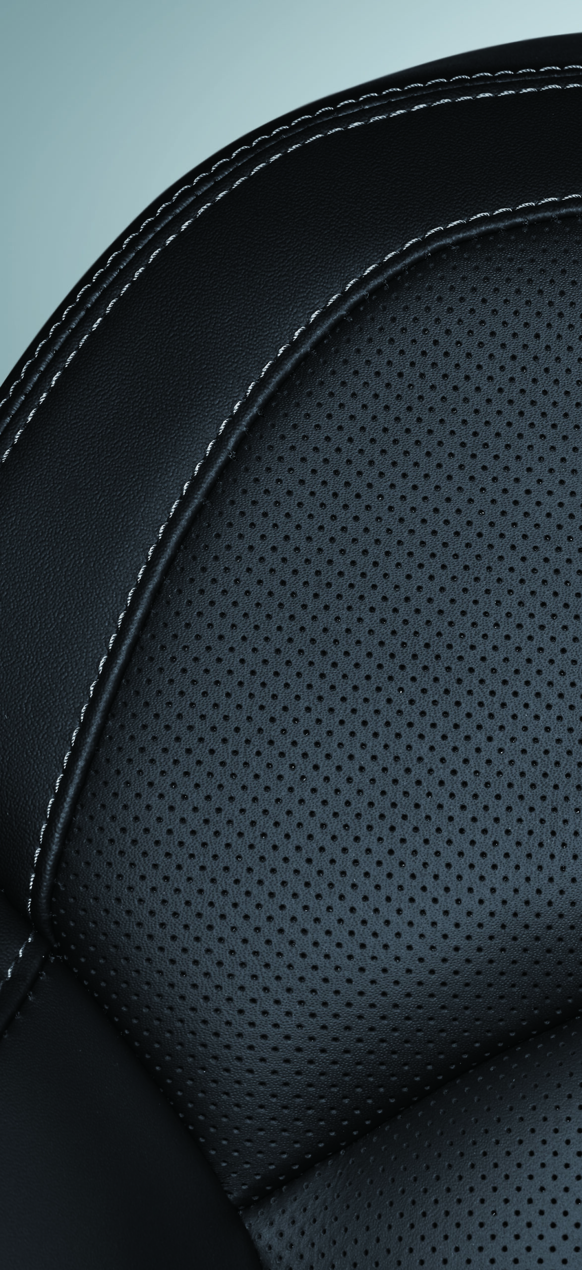 38P_Q300_EU LHD_Int Color_Interior_Genuine Leather Seats_Black